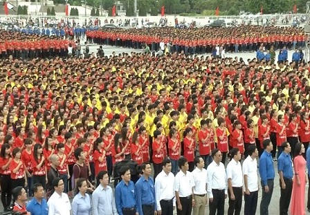 12.000 đoàn viên, thanh niên hát Quốc ca dưới cờ Tổ quốc